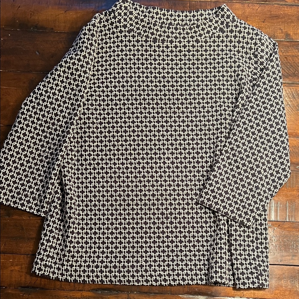 Ann Taylor Navy  and White Patterned Women's Top